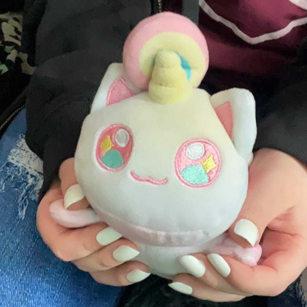 This is a legendary plushy from aphmau plush toy brand